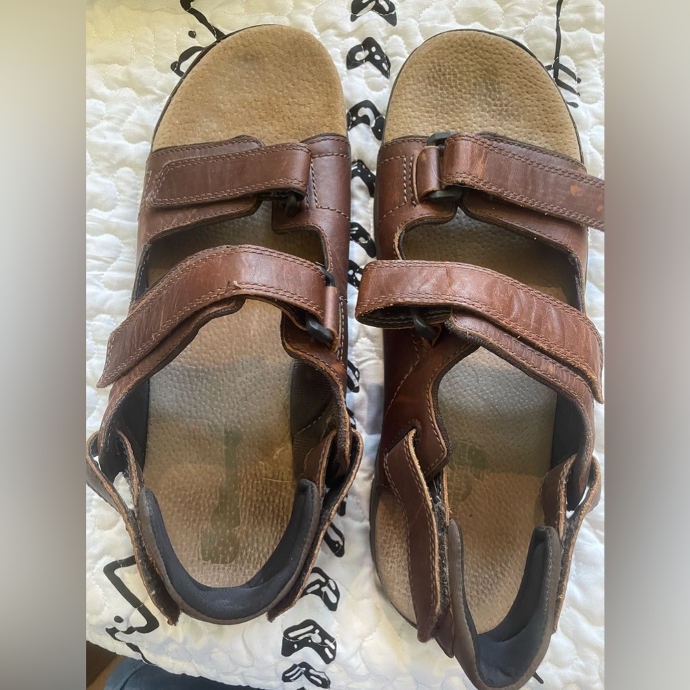 Dunham water friendly sandals